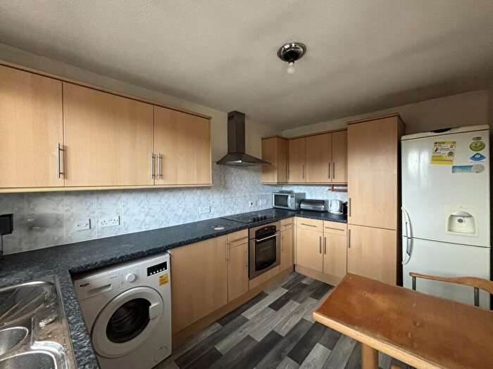 3 Bedroom Maisonette To Rent In Plumstead Avenue, Bradwell Common, Milton Keynes, MK13