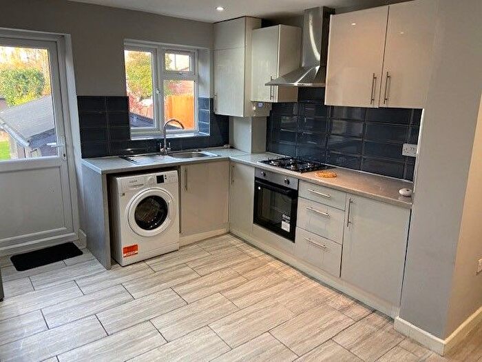 5 Bedroom Semi-Detached House To Rent In Boxtree Lane, Harrow, HA3