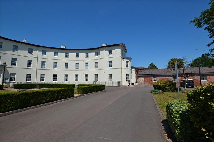 3 Bedroom Flat For Sale In The Crescent, Gloucester, Gloucestershire, GL1