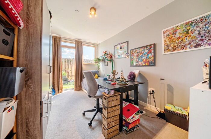 2 Bedroom Flat For Sale In Deepak House, Garratt Lane, London, SW17
