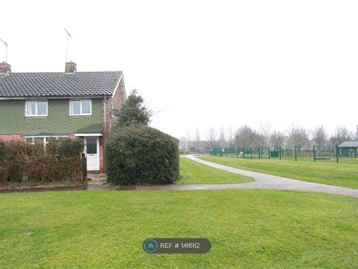 2 Bedroom Semi-Detached House To Rent In Edmunds Road, Banbury, OX16