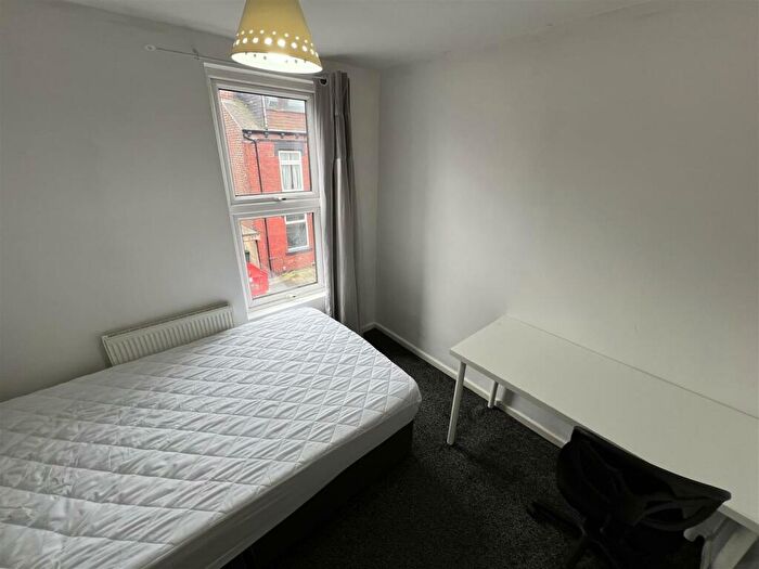4 Bedroom Terraced House To Rent In Thornville View, Hyde Park, Leeds, LS6