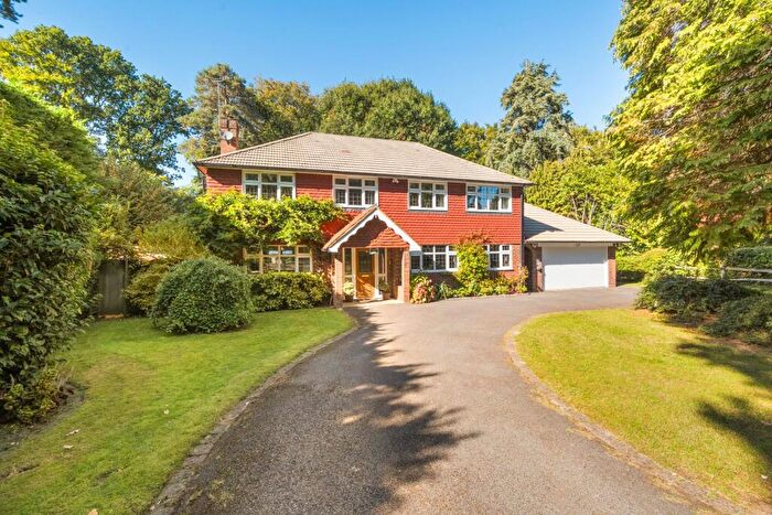 5 Bedroom Detached House For Sale In The Glade, West Byfleet, Surrey, KT14
