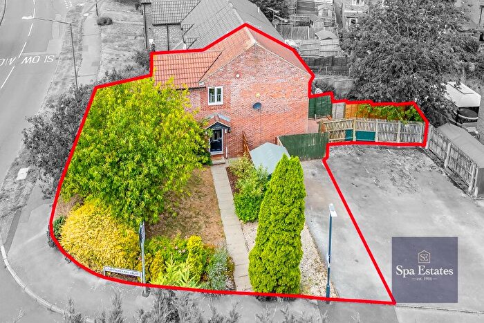 2 Bedroom End Of Terrace House For Sale In Chesterton Drive, Leamington Spa, CV31