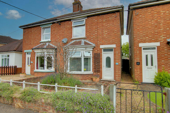 3 Bedroom Semi-Detached House For Sale In Nene Parade, March, PE15