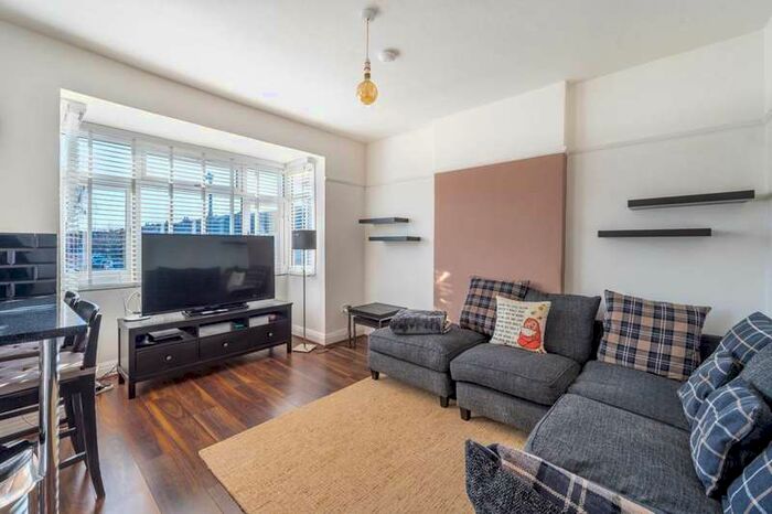 2 Bedroom House To Rent In Abercairn Road, Streatham Common, SW16