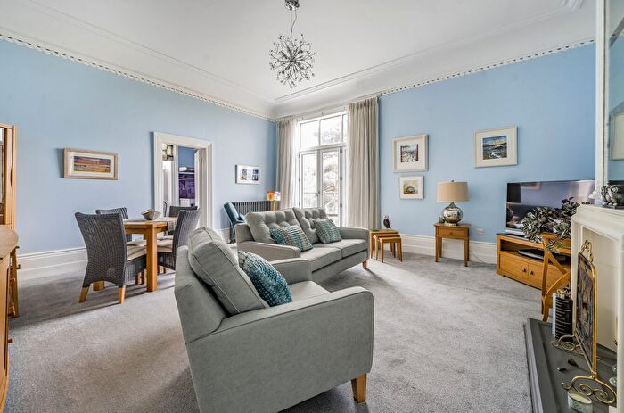 2 Bedroom Flat For Sale In Douglas Avenue, Exmouth, Devon, EX8
