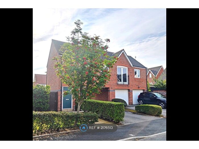 2 Bedroom Flat To Rent In Collingham Road, Altrincham, WA14