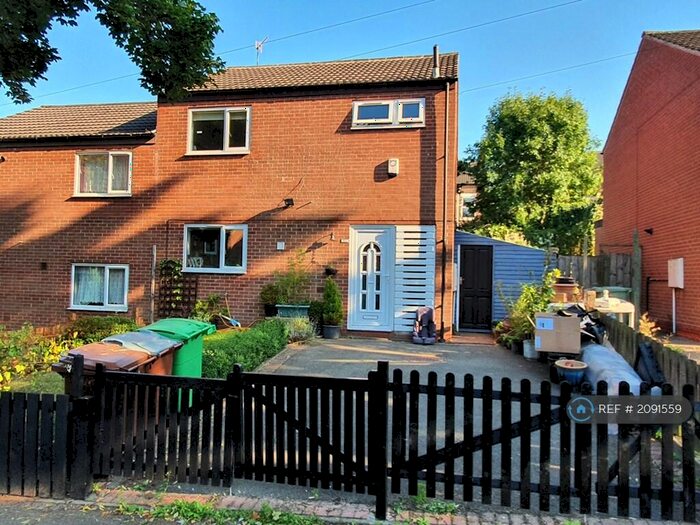 2 Bedroom Semi-Detached House To Rent In Hollis Street, Nottingham, NG7