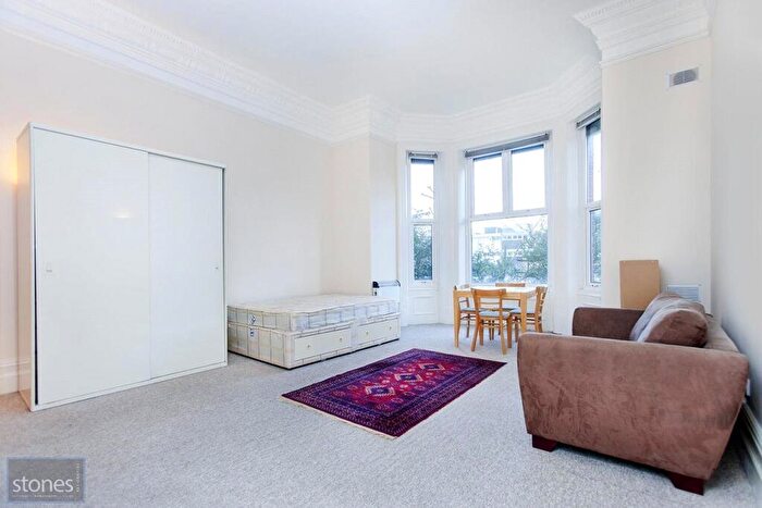 Apartment To Rent In Strathray Gardens, Belsize Park, London, NW3