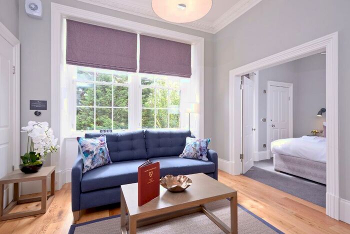 1 Bedroom Apartment To Rent In Shandwick Place, West End, Edinburgh, EH2