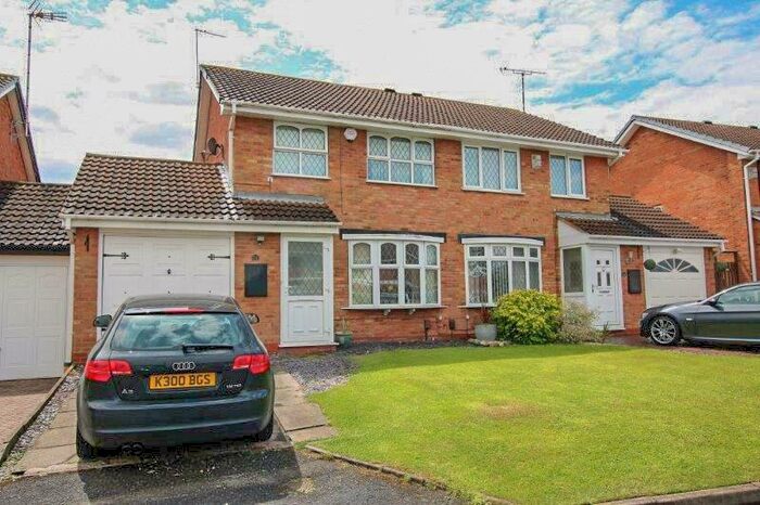 3 Bedroom Semi-Detached House To Rent In Leven Way, Walsgrave, CV2