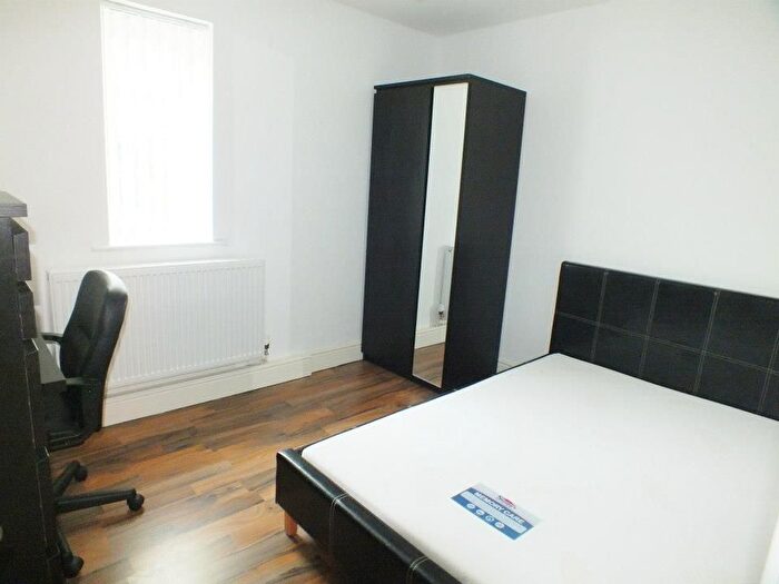 2 Bedroom Flat To Rent In Flat, Bawas Place, NG7