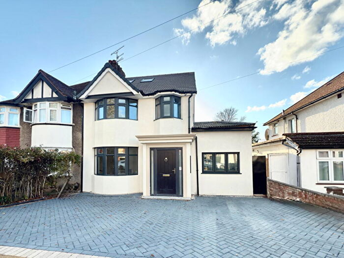 5 Bedroom Semi-Detached House For Sale In Twyford Road, Harrow, HA2