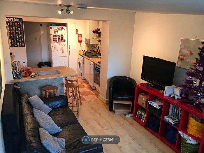 5 Bedroom Terraced House To Rent In Arnold Road, Southampton, SO17
