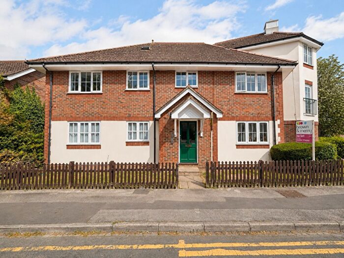 2 Bedroom Flat To Rent In Gallows Lane, High Wycombe, HP12