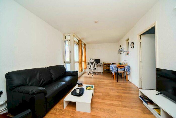 1 Bedroom Flat To Rent In Portland Street, Elephant And Castle, London, SE17