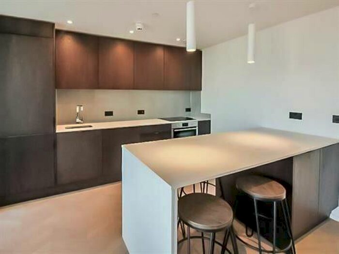 2 Bedroom Apartment To Rent In St Georges Gardens, M15