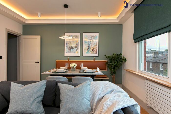 2 Bedroom Flat To Rent In Kenway Road, London, SW5