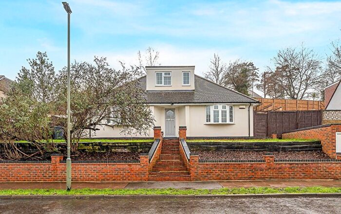 3 Bedroom Detached Bungalow For Sale In Ravensbourne Avenue, Shortlands, Bromley, BR2