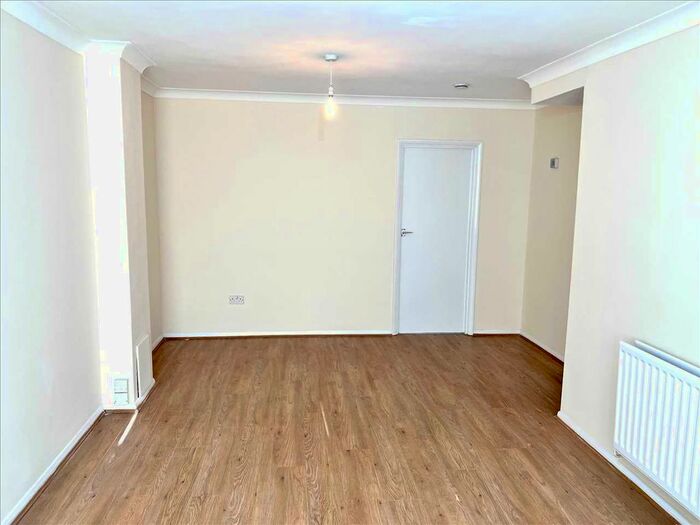3 Bedroom Property To Rent In Torridge Road, Langley, Slough SL3