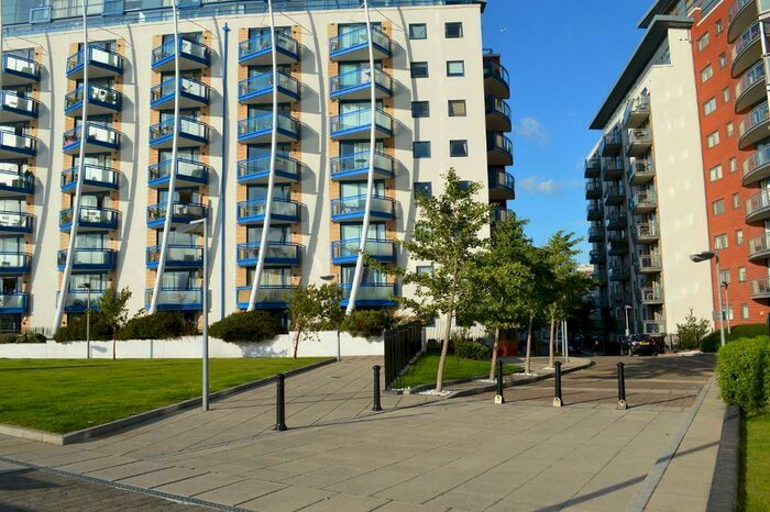 1 Bedroom Flat To Rent In Apollo Building, Newton Place, Westferry, Canary Wharf, London, E14
