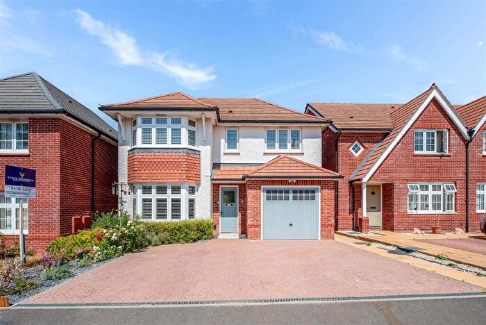 4 Bedroom Detached House For Sale In Ainsworth Road, Waterlooville, PO7