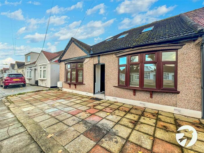 5 Bedroom Bungalow To Rent In Woodlands Avenue, Sidcup, DA15