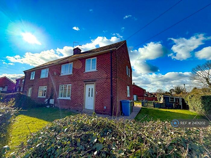 3 Bedroom Semi-Detached House To Rent In Pagdin Drive, Doncaster, DN11