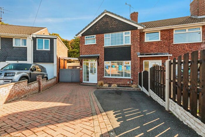 3 Bedroom End Of Terrace House For Sale In Standon Drive, Sheffield, S9