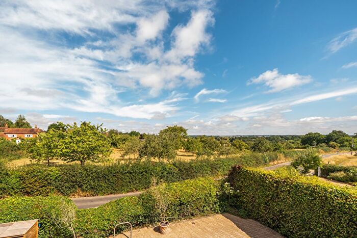 4 Bedroom Detached House For Sale In Hardings Green, Cookham Dean, SL6