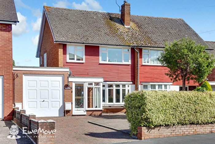 3 Bedroom Semi-Detached House For Sale In Barnmeadow Road, Newport, Shropshire, TF10