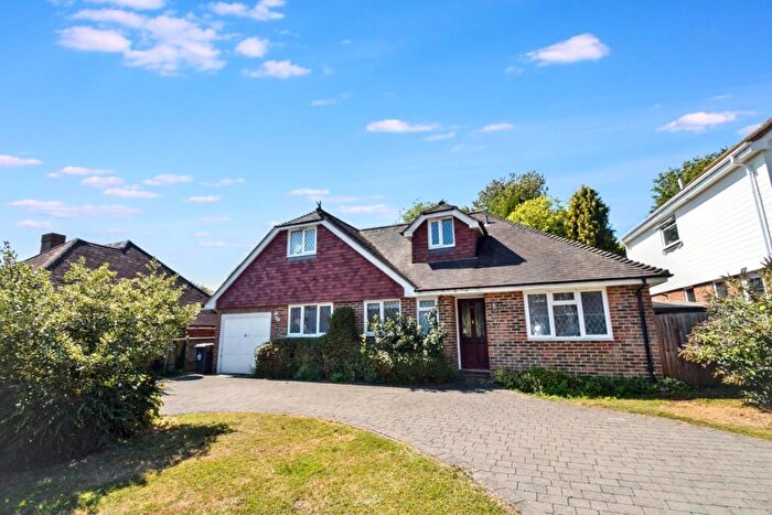 4 Bedroom Chalet For Sale In Peakdean Lane, Friston, Eastbourne, BN20