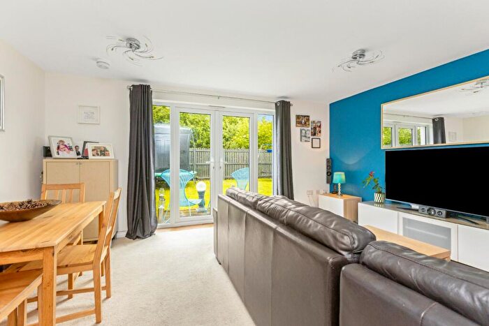 3 Bedroom End Of Terrace House For Sale In Corby Craig Gardens, Bilston, EH25