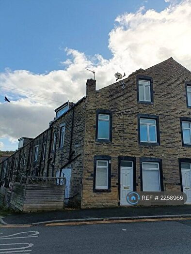 2 Bedroom End Of Terrace House To Rent In Ashbourne Road, Keighley, BD21