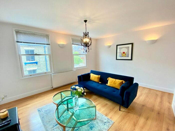 2 Bedroom Flat To Rent In Charlton Street, York, YO23