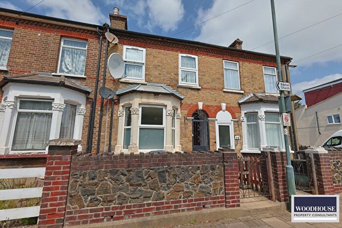 2 Bedroom Terraced House For Sale In King Edward Road, Waltham Cross, EN8
