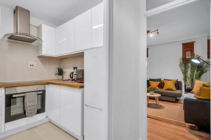 1 Bedroom Flat To Rent In Upper Thames Street, London, EC4V