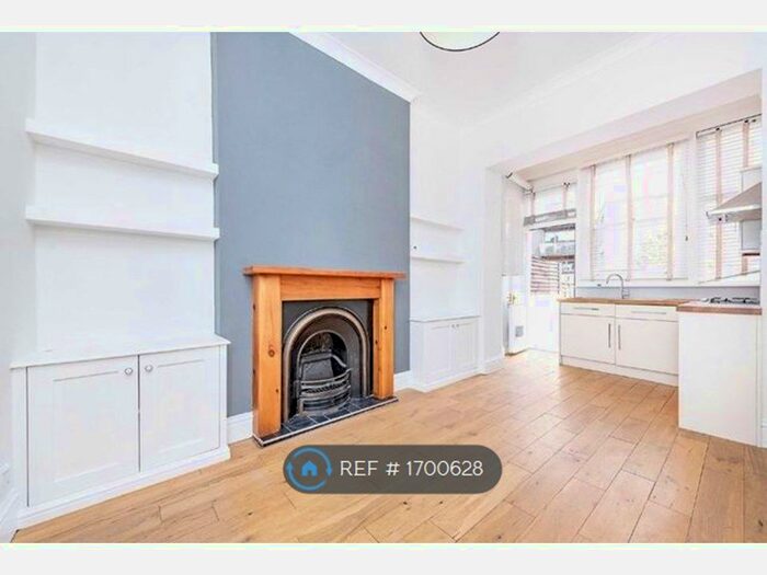 1 Bedroom Flat To Rent In Balham Grove, London, SW12