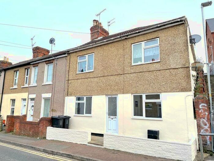 3 Bedroom Flat To Rent In Bedroom First Floor Flat To Rent, William Street, Town Centre, SN1