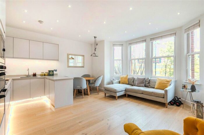 2 Bedroom Apartment To Rent In Knights Hill, West Norwood, London, SE27