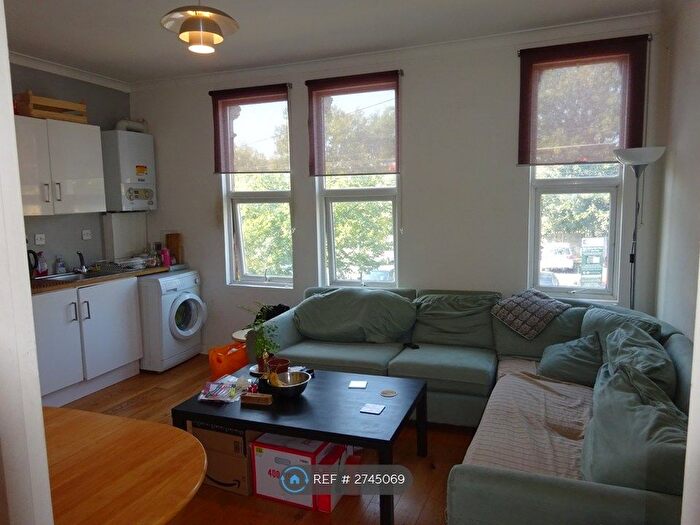 2 Bedroom Flat To Rent In Westerfield Road, London, N15