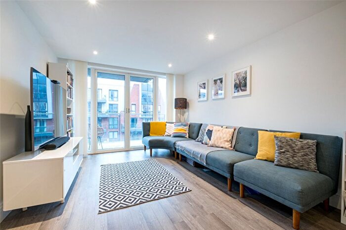 2 Bedroom Flat To Rent In Gaumont Place, London, SW2