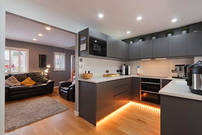 2 Bedroom Town House For Sale In Fox Hill Road, Fox Hill, S6