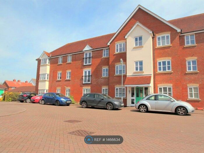 2 Bedroom Flat To Rent In Brendon Court, Tiptree, Colchester, CO5