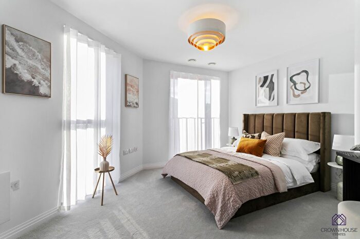 2 Bedroom Flat To Rent In Upper Lattimore Road, St. Albans, Hertfordshire, AL1