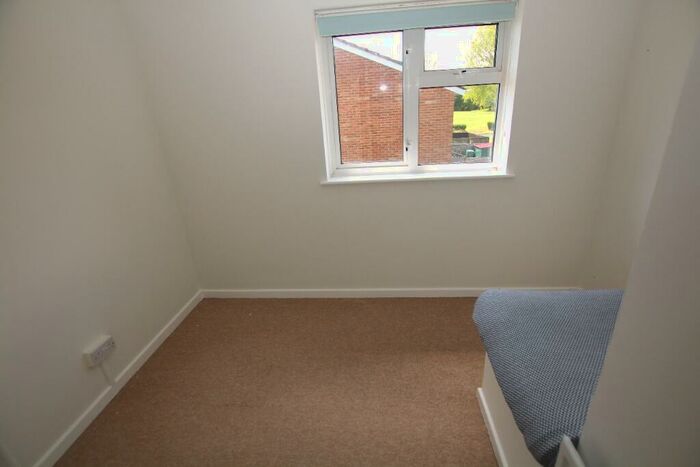 3 Bedroom End Of Terrace House For Sale In Savernake Close, Warminster, BA12