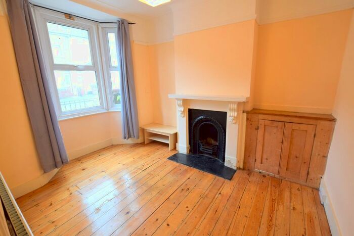2 Bedroom Property To Rent In White Road, Stratford, E15