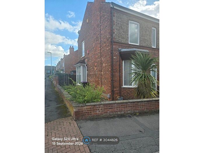 3 Bedroom Semi-Detached House To Rent In Fawcett St, Gainsborough, DN21
