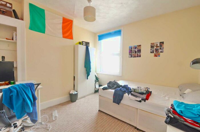 5 Bedroom Terraced House To Rent In Longmead Avenue, Bishopston, BS7
